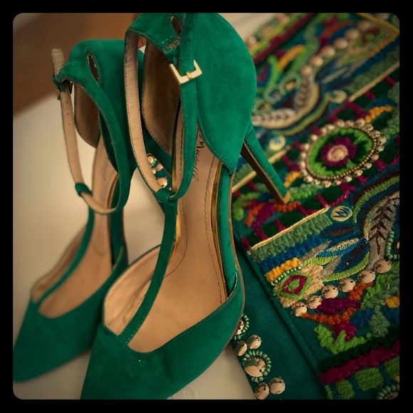 Dress Heels - Picture 1 of 3